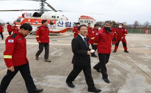 남성현 산림청장, 안동산림항공관리소 처음 방문